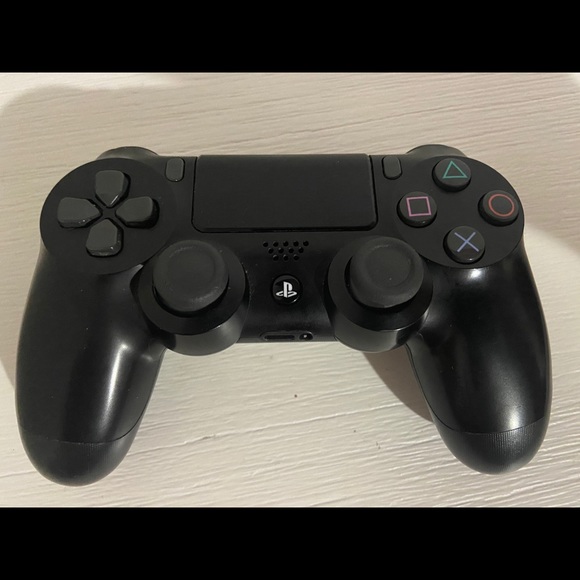 Used Slim PlayStation 4 - Picture 5 of 6